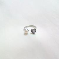 ราคา เครื่องประดับ rock me jewelry รุ่น Double mini heart&pearl ring แหวน ทองเหลือง ประดับพลอย (Customized 15 Days) (1733717529065719510)