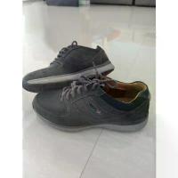 ราคา สินค้าที่ขายดีที่สุดของเดือนนี้ รองเท้าผ้าใบClarks Men's สีดำ ผ่อนได้ (1733581719065888635)