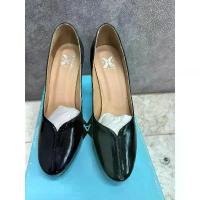 ราคา ของแท้100% Miss Patou หนังแก้ว สีดำ รองเท้าส้นสูง มือสอง จัดส่งฟรี กทม (1734367402811229932)