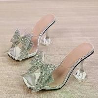 ราคา รองเท้าแตะใส Liyke สำหรับผู้หญิง แฟชั่น ดีไซน์กุทัณฑ์คริสตัลสีเงิน รองเท้าส้นสูง รองเท้าแตะหญิง รองเท้าแตะฤดูร้อน (1730983602796989150)