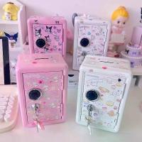 ราคา กระปุกออมสินตั้งโต๊ะขนาดเล็ก Ins ยอดนิยมสุดฮอต ปลอดภัย Cinnamoroll My Melody นักเรียน Guka ที่เก็บกุญแจ สติ๊กเกอร์ ตกแต่ง (1733340906475587333)
