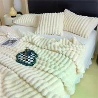 ราคา ผ้าห่มขนแกะกระต่าย สีทึบ คอลเลคชั่นฤดูหนาว เครื่องนอน หนาและอบอุ่น ทำจากขนแกะนม ผ้าห่มสักหลาด เหมาะสำหรับงีบหลับหรือโซฟา ปี 2025 (1732795608700126304)