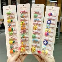 ราคา กิ๊บติดผมเด็กผู้หญิง มาใหม่ สำหรับผู้หญิง กิ๊บติดผมเล็กหวาน กิ๊บปากเป็ดน่ารัก เหมาะสำหรับผมบางและเด็กทารก กิ๊บหน้าม้า เครื่องประดับผม ปิ่นปัก ผม ชุด ไทย กิ๊บ ผม ปลอม สงกราน (1732202577346464363)