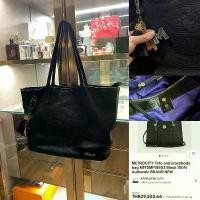 ราคา กระเป๋าถือสะพายไหล่ผู้หญิง Authentic Metrocity Tote bag with key chain ของแท้มือสอง (1734018130321573302)