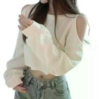 ราคา เสื้อยืดแขนยาวผู้หญิงแฟชั่น Oversize เสื้อครอปเซ็กซี่ ท็อป ผ่าไหล่ เสื้อผ้าวัยรุ่นเกาหลี เอวลอยผ้านิ่ม สีขาวInternet Celebrity Lazy Style High Waist Crop Top Autumn Winter New Of (1733897447574242774)