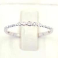 ราคา Lucky Gems แหวนเงินแท้ 925 เพชร CZ ชุบโรเดียม แหวนแถวเรียง เม็ด เม็ดกลางใหญ่ ชุบทองคำขาว LKM898 (1734353552441443438)