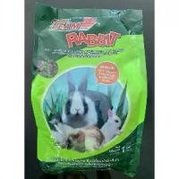 ราคา Team Rabbit อาหารกระต่ายรุ่นและสัตว์เลี้ยงน่ารักอื่นๆ ที่ชอบกินพืชผัก เมล็ดพืชและหญ้า ขนาด 1 กก. x 12 ถุง (1733943756060001933)