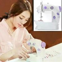 ราคา ที่นิยมมากที่สุด สินค้าขายดี (จักรเย็บผ้า Mini) จักรเย็บผ้าขนาดเล็ก พกพา Mini Sewing Machine (สีม่วง) (1733790234928645370)
