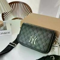 ราคา Major League Baseball กระเป๋าสะพายไหล่สตรีพลิกกระเป๋าสี่เหลี่ยมเล็ก ny old flower ของแท้ 100% คุณภาพสูงสุด ราคาต่ำสุด (1733094881656276254)