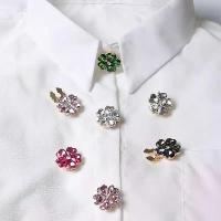 ราคา Ins European Style Rhinestone Four-Leaf Clover Flower Shirt Suit No-Punch Cufflinks Buttons Collar Buttons Decorative High-End Feel (1733613835813422991)