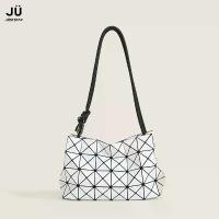 ราคา Just Star Geometric Diamond Women's Shoulder Bag Check Bag Just Star Pillow Bag Shoulder Bag Tofu Bag (1733663187153749529)