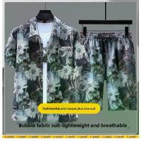 ราคา เสื้อเชิ้ตแขนสั้นผู้ชายแบรนด์อินเทรนด์พลัสไซส์ กางเกงขาสั้นลายดอกสำหรับฤดูร้อน ชุดเสื้อผ้าลำลองพลัสไซส์ เสื้อสูทสีดำ สูท สีกรม (1733140942477363082)