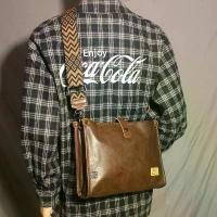 ราคา COD และจัดส่งฟรี [พร้อมส่ง] กระเป๋าสะพายไหล่, กระเป๋าสะพายข้างผู้ชาย, เทรนด์สตรีทวัยรุ่นญี่ปุ่นและเกาหลีใหม่, หนังวินเทจ, ความจุขนาดใหญ่, กระเป๋าสะพายข้างลำลอง, กระเป๋าสะพายข้าง, (1734363011581904232)