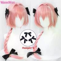 ราคา อะนิเมะ Astolfo วิกผมสังเคราะห์ ยาว 80 ซม. ไฮไลท์สีชมพู ถักเปีย วิกผมคอสเพลย์ และ กิ๊บติดผม ทนความร้อน วิกผม + หมวกวิกผม ในสต็อก หน้า ม้า ปลอม หน้า ม้า ปลอม วิก ผม แฮร์พีช ผมเปีย ไหมถักผม (17328280496