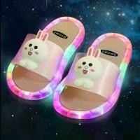ราคา รองเท้าแตะ LED สำหรับเด็ก unisex รองเท้าแตะใส่ในบ้าน รองเท้าเด็ก รองเท้าแตะ ดีไซน์การ์ตูนน่ารัก ของขวัญในอุดมคติสำหรับเด็ก (1732911864549770621)