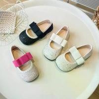 ราคา รองเท้าหนังเด็กผู้หญิง สไตล์เกาหลีใหม่ รองเท้าเจ้าหญิงโบว์ รองเท้าสวมสำหรับนักเรียน รองเท้าเดี่ยวสำหรับเด็ก รองเท้าเด็ก รองเท้าเด็กผู้หญิง (1733841158542230701)