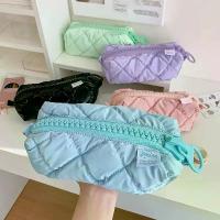 ราคา กล่องดินสอโรงเรียน สีพาสเทล ความจุมาก กระเป๋าใส่ปากกา ซิป กระเป๋าเก็บเครื่องเขียน ที่เก็บดินสอ อุปกรณ์การเรียน ขายส่ง (1733010442382967982)