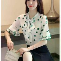 ราคา เสื้อฤดูร้อน สไตล์หวาน ลายจุด ครึ่งแขน สำหรับผู้หญิง สไตล์เกาหลี นัวเนีย คอปกตุ๊กตา เสื้อเชิ้ต ลายจุด แขนสั้น เสื้อชีฟอง (1730120234423060569)