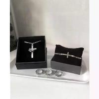 ราคา เซตสร้อยคอ ข้อมือ แหวน เซตละ 399-. พร้อมกล่องใส่ (1734364485279778750)