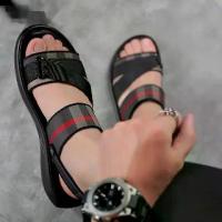 ราคา รองเท้าแตะฤดูร้อน สำหรับผู้ชาย รองเท้ากันลื่น unisex รองเท้าแตะใส่สบาย ลากชายหาด นุ่ม ในร่ม ไซส์ 46 รองเท้าผู้ชาย รองเท้าแตะผู้ชาย (1730082054427741141)