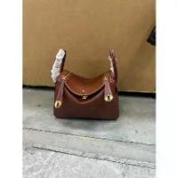ราคา กระเป๋าถือ Cross-border Fubao Lindy Doctor's Bag แฟชั่นคลาสสิก คุณภาพสูง หนังแท้ กระเป๋าสะพายไหล่สำหรับผู้หญิง เหมาะสำหรับการเดินทางและพักผ่อน (1734398055809320510)