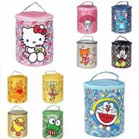 ราคา กระเป๋าใส่ข้าวกลางวัน ฉนวนกันความร้อน ดีไซน์กระบอกการ์ตูน Hello Kitty และ Doraemon กระเป๋ากล่องอาหารกลางวันแบบกลมแบบใช้มือถือ (1731634149692311008)