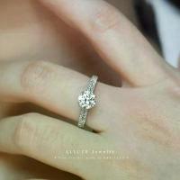 ราคา แหวนเพชรเงินแท้ 925 ชุบเคลือบทองคำขาว ประดับเพชร CZ Swiss diamond [ - ] (1734353355861427607)