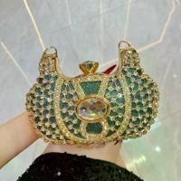 ราคา New rhinestone small shoulder bag diamond inlaid light luxury clutch bag fashion handbag niche ladies dinner bag heavy industry full diamond retro high-end ladies handbag suitabl (1734381979524564233)