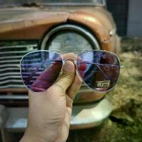 ราคา แว่นกันแดด กรอบแว่นตา แว่นตาวินเทจ ชินตา แว่นเก่าเก็บยุค 90s รุ่น Purple 90 ทรงตี๋ใหญ่ กรอบสีเงิน เลนส์สีม่วง แข็งแรง วินเทจแท้ หายากและไม่มีผลิตอีกแล้ว นำเสนอโดย ร้านชินตา (1729558818021346088)