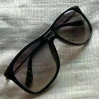 ราคา Charles & Keith Sunglasses แว่นกันแดด แว่นดำ (1734353336145839190)