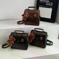 ราคา กระเป๋าเป้ใบเล็กสำหรับผู้หญิง สไตล์วิชาการย้อนยุค ดีไซน์อินเทรนด์ใหม่ 2025 ดูเรียบง่าย บรรยากาศ ผ้าเคลือบกันน้ำคุณภาพสูง ซิปเรียบ สายไฟเรียบร้อย ขนาดปานกลาง พกพาสะดวก เหมาะกับหนั (1733198745714001376)