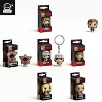 ราคา พวงกุญแจ YERZ Stranger Things โมเดลของเล่น พีวีซี พวงกุญแจ POP ของสะสม โมเดลของขวัญ (1734101889277396089)