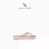 ราคา LYN - Sandal Hibiscus Platform Heels รองเท้าส้นสูง Sandal Hibiscus Platform (LL25FSB027) (1733463027005228283)