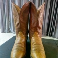 ราคา รองเท้าบู๊ทคาวบอยหนังแท้Hondo Boots El Paso TXราคา 1,290 บาทไซส์ 44 วัดยาวด้านใน 29 cmรองเท้าหนังแท้มือสอง สีน้ำตาลทูโทนสภาพดี พื้นแน่น ยังสวย ไช้งานได้อีกนานๆแบรนด์ Hondo Boots (1734446662341264680)