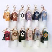 ราคา ขวดสเปรย์แอลกอฮอล์เปล่า 30 มล. แบบสเปรย์ สำหรับใส่แอลกอฮอล์/น้ำหอม/โทนเนอร์ พกพาสะดวก พร้อมพวงกุญแจ เคสหนังพร้อมพู่ (1733914124129305696)