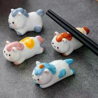 ราคา น่ารัก เซรามิค ม้า ตะเกียบ ที่วางแร็ค & ผู้ถือ ช้อน ส้อม มีด ขาตั้ง ช้อนส้อม ออแกไนเซอร์ เครื่องประดับปีม้า ตกแต่งโต๊ะ (1732868749255935324)