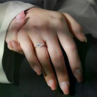 ราคา แหวนรูปหัวใจกลวง ดีไซน์จูบนางฟ้า แฟชั่นเกาหลี แหวนคู่รัก แหวนแต่งงาน แหวนเปิดสำหรับผู้หญิง แหวนผู้ชาย หรูหรา สไตล์ใหม่ แฟชั่น ปี 2026 พร้อมสต็อก แหวน สีม่วง เสริมมงคล ultrahuman (1732884625470687134)
