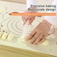 ราคา แผ่นรองอบซิลิโคน ไม่ติดกระทะ แผ่นรองแป้ง ม้วนแป้ง เหมาะสำหรับคุกกี้ พิซซ่า และขนมอบ มีขนาด 1 ชิ้น กระทง จีบ กระดาษ ตัด ขนมปัง 8 ชิ้น กระทง กาบ หมาก 5 นิ้ว กระดาษ ห่อ โ (1733002124654773834)