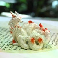 ราคา ตุ๊กตาสุนัขจิ้งจอกเก้าหาง, ตุ๊กตาสุนัขจิ้งจอกขนาดเล็ก, รูปปั้นสถานที่ศักดิ์สิทธิ์สุนัขจิ้งจอกวิญญาณเก้าหาง, ของตกแต่งบ้าน, ตุ๊กตาดั้งเดิมเดสก์ท็อป, ของขวัญวันเกิด (1732496819004016047)