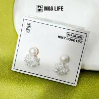 ราคา ♛M&G Silver Pearl Earrings ต่างหูมุกเงิน1 คู่ ต่างหูคริสตัลห้อยระย้า ต่างหูมุกเล็กหรูหรา☉ (1734447601801398058)