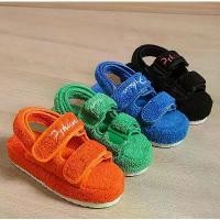 ราคา 2022 Autumn Winter New Thick Sole Furry Sandals for Women Embossed Cotton European and American Style Large Size Furry Sandals Women's Shoes (1733040916671005858)