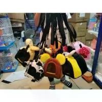 ราคา กระเป๋าใส่สัตว์เลี้ยง น่ารัก หน้าการ์ตูน ใส่นก กระรอก ชูการ์ ลิง เม่นแคระ จัดส่งคละลาย (ถ้าจะเลือกลายทักแชทมานะคะ) มีขนาดเล็ก ใหญ่ (1730198142557063186)