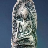 ราคา ￼ ￼ พระรอดพระกรุ พระเครื่อง พระรอด พระรอดมหาวันพิมพ์ใหญ่ พระกรุแท้ เศียรเอียง กรุเก่า สวย พระเบญจภาคี พระรอดมหาวัน พิมพ์ใหญ่เนื้อเขียวแกร่ง พระรอดลำพูน พระรอดกรุลำพูน (1731436857436243081)