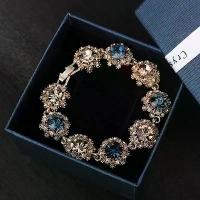ราคา South Korea Super Flash Rhinestone Vintage Bracelet Women's Fashion Crystal Hand Jewelry Gift Internet Celebrant Bracelet Atmospheric Bracelet Hand Ring (1733405877910603753)