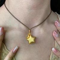 ราคา สร้อยคอสวยงามทำมือ Lumina Craft เป็นมิตรกับสิ่งแวดล้อม ทองแดงชุบทอง | จี้รูปดาวและพระจันทร์สำหรับใส่ในชีวิตประจำวัน "Reach for the Stars" สร้อยคอจี้รูปดาวห้าแฉกยาว (1733885880887707221)