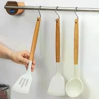 ราคา Wooden Handle Silica Gel Spatula High Temperature Pot Spatula Home Cooking Spoon Frying Spatula Silica Gel Kitchen Tools (1733520024889820396)