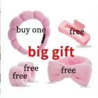 ราคา ซื้อหนึ่งแถมสี่ ฟรี โฟมล้างหน้า ที่คาดผม ผ้าขนหนู ฟองน้ำกำมะหยี่ ที่คาดผมถัก ที่คาดผมคลาวด์ ป้องกันข้อมือ (1733350718179673361)