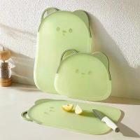 ราคา Little Bear Cutting Board Fruit Cutting Board Antibacterial Mildew-Proof Chopping Board Kitchen Baby Household Baby Food Supplement Special Three-Piece Set (1733587078596625758)