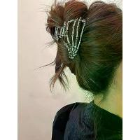 ราคา Pinza para el cabello de diseño de calavera estilo punk para mujer, pinza versátil y de moda que combina con todo, accesorios para el cabello casuales y versátiles para uso diario (1732853695892194561