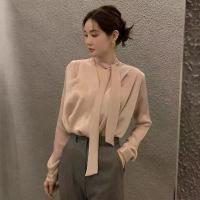 ราคา Grace&chiliเสื้อเชิ้ตคอวีผ้าซาติน99238 (1733250899394463198)